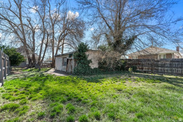 7689 S LOCUST ST, Midvale, UT 84047