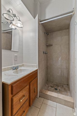 7689 S LOCUST ST, Midvale, UT 84047