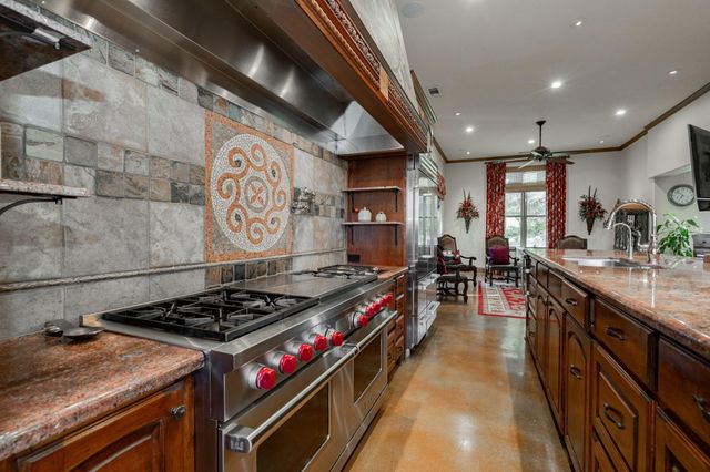 323 Kings. Court, Forney, TX 75126