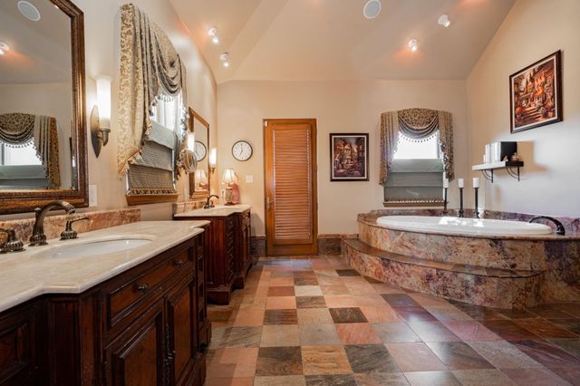 323 Kings. Court, Forney, TX 75126