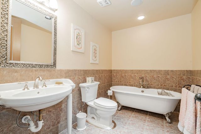 323 Kings. Court, Forney, TX 75126