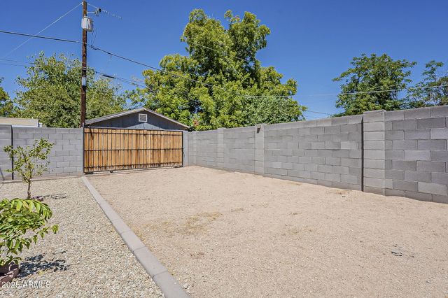 2112 N 25TH Place, Phoenix, AZ 85008