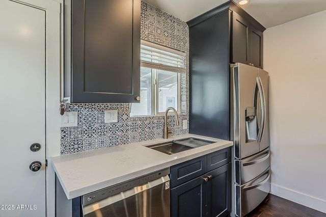 2112 N 25TH Place, Phoenix, AZ 85008