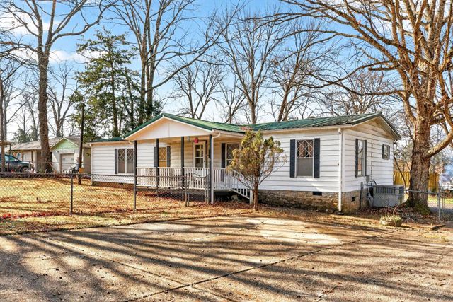 133 Hillview Dr, La Vergne, TN 37086