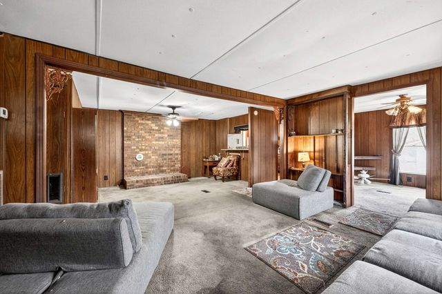 133 Hillview Dr, La Vergne, TN 37086