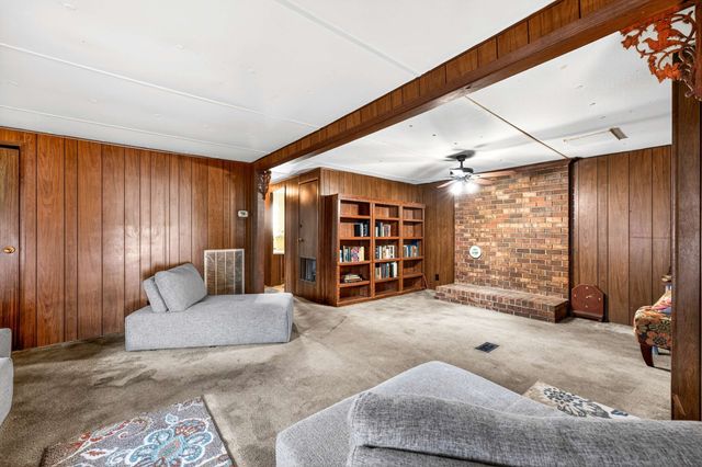 133 Hillview Dr, La Vergne, TN 37086