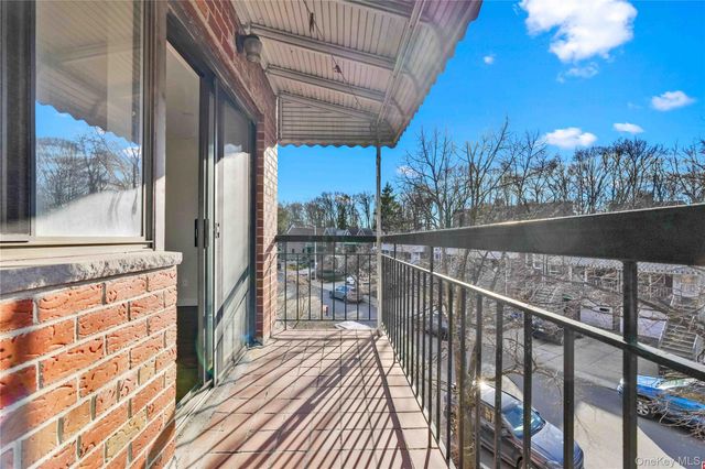 67-07 Selfridge Street 3rd Floor, Forest Hills, NY 11375