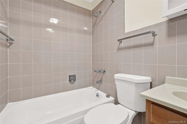 67-07 Selfridge Street 3rd Floor, Forest Hills, NY 11375