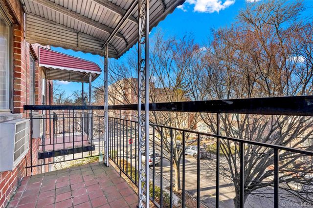 67-07 Selfridge Street 3rd Floor, Forest Hills, NY 11375