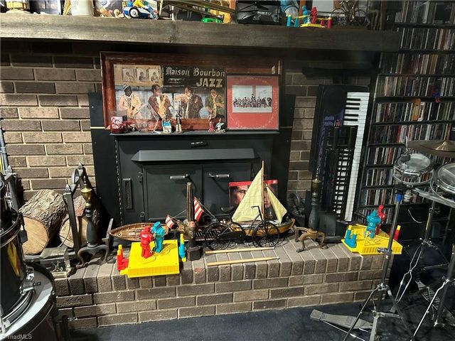 512 Forest Lane, Yadkinville, NC 27055