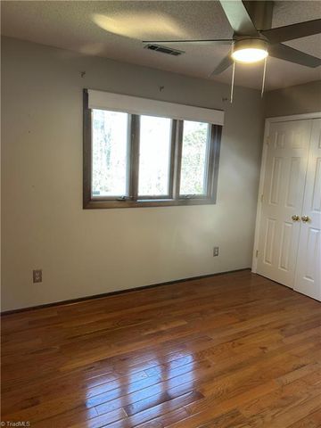 512 Forest Lane, Yadkinville, NC 27055