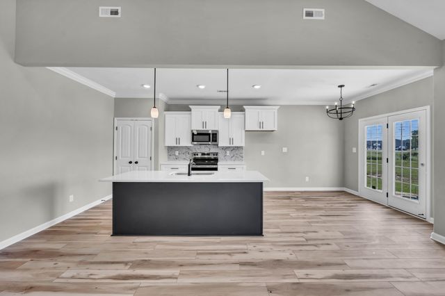 472 Ayden Ln, Clarksville, TN 37042