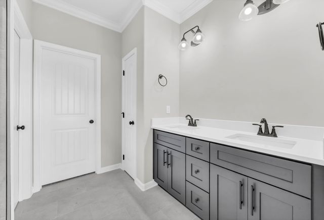 472 Ayden Ln, Clarksville, TN 37042
