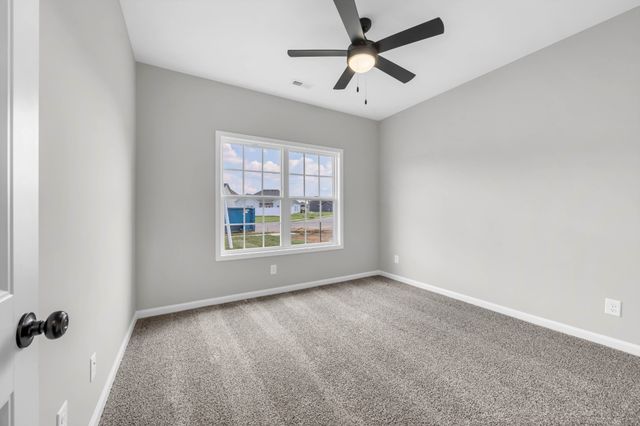 472 Ayden Ln, Clarksville, TN 37042