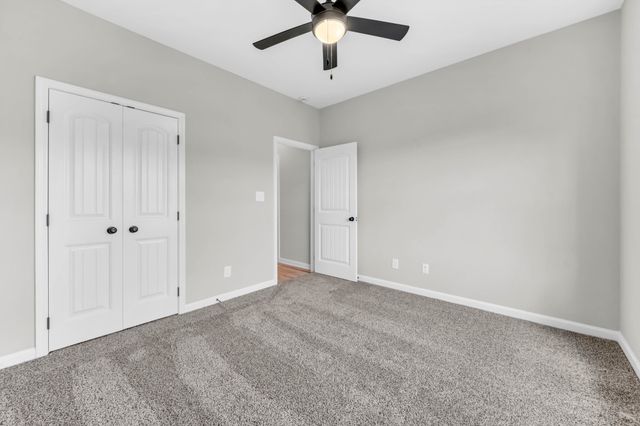 472 Ayden Ln, Clarksville, TN 37042