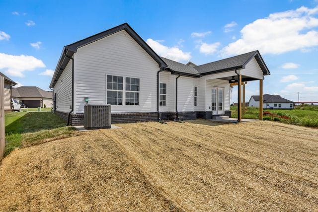 472 Ayden Ln, Clarksville, TN 37042