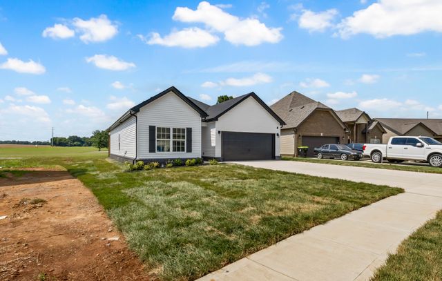 472 Ayden Ln, Clarksville, TN 37042