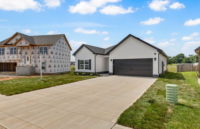 472 Ayden Ln, Clarksville, TN 37042