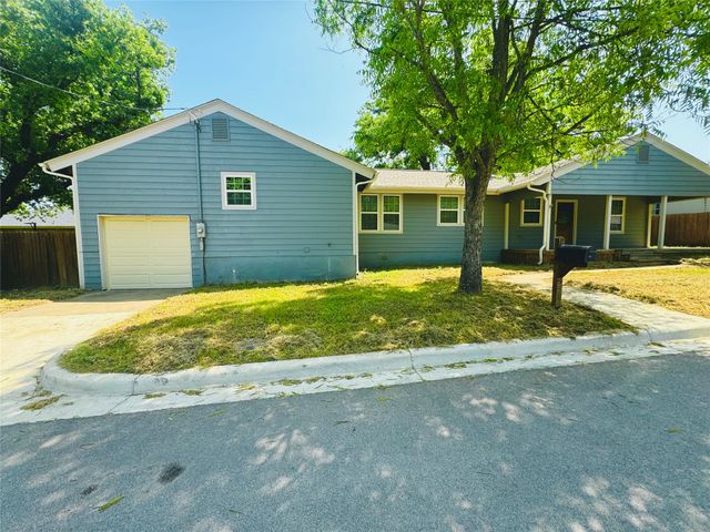 314 N Dubellette Street, Weatherford, TX 76086