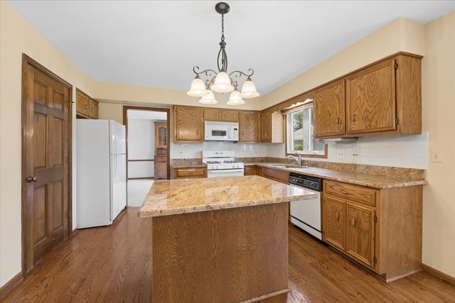 95 Winter Hill Circle, Montgomery, IL 60538