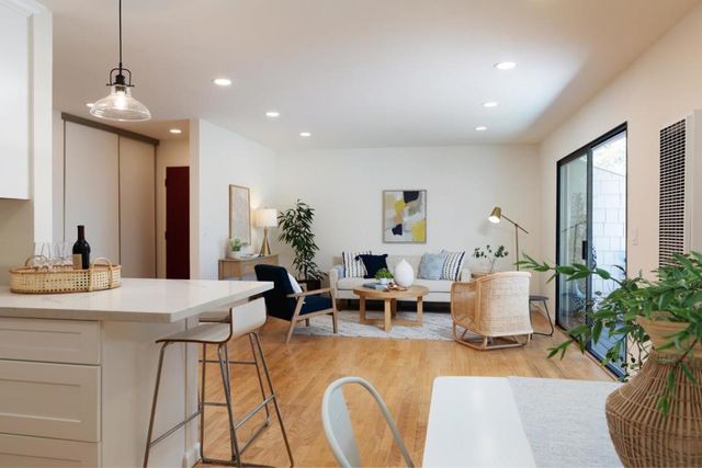 1100 Whitewater, Santa Cruz, CA 95062