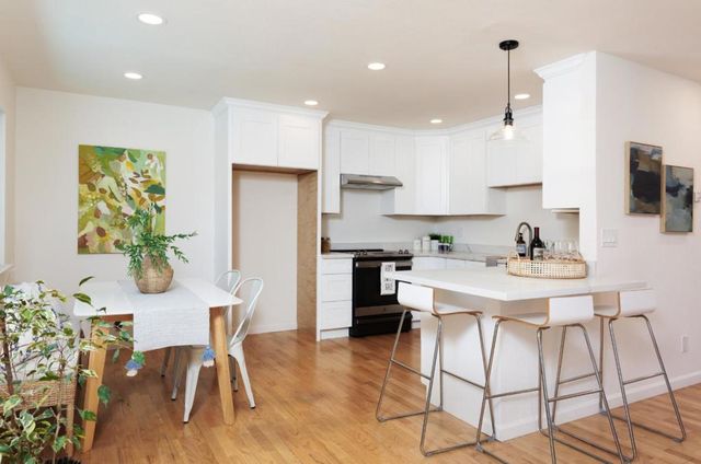 1100 Whitewater, Santa Cruz, CA 95062