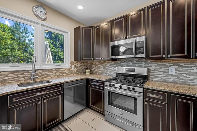 9 HURDLEFORD CT, Baltimore, MD 21209