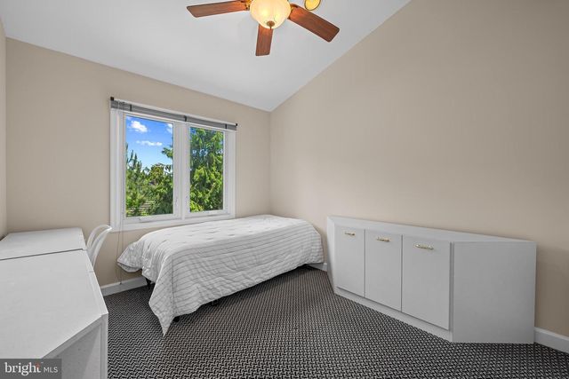 9 HURDLEFORD CT, Baltimore, MD 21209