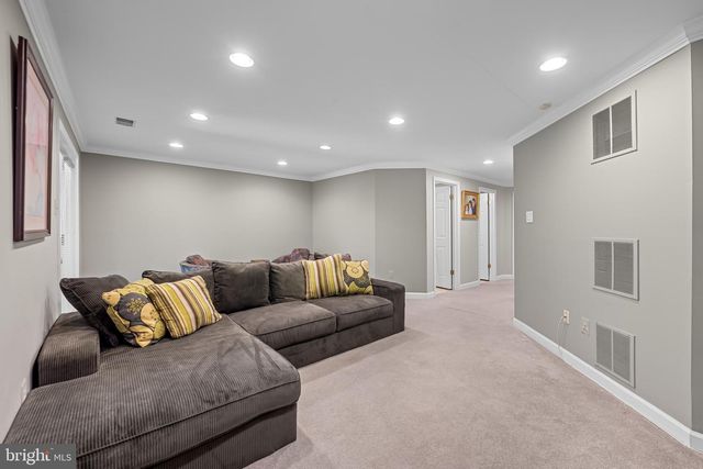 9 HURDLEFORD CT, Baltimore, MD 21209