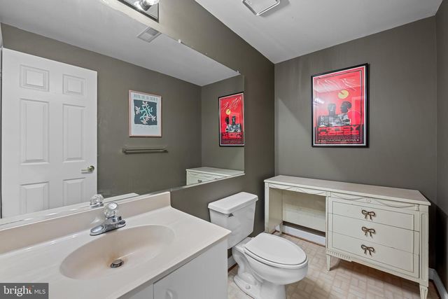 9 HURDLEFORD CT, Baltimore, MD 21209