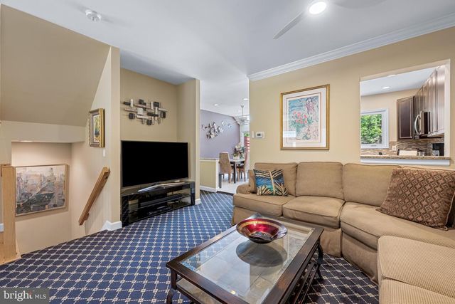 9 HURDLEFORD CT, Baltimore, MD 21209