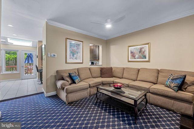 9 HURDLEFORD CT, Baltimore, MD 21209