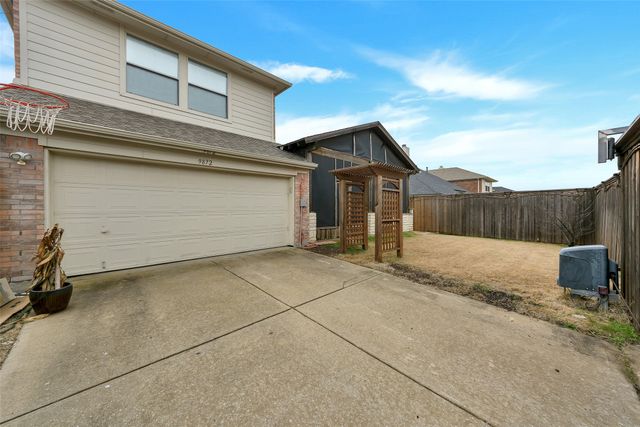 9872 Bradford Grove Drive, Frisco, TX 75035