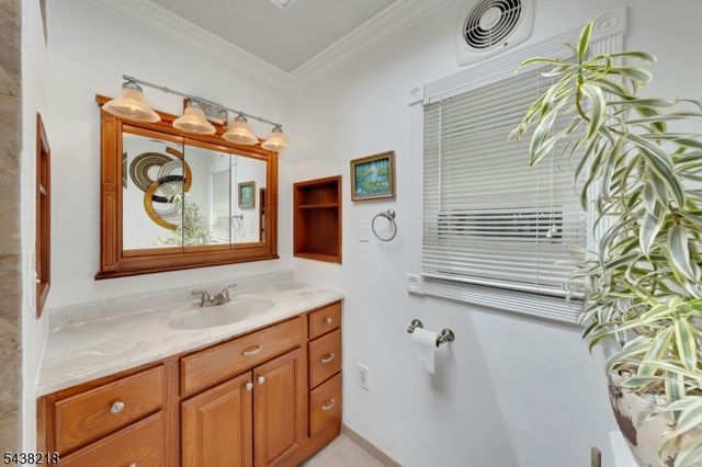 72 Mountain Ave, Warren Twp., NJ 07059