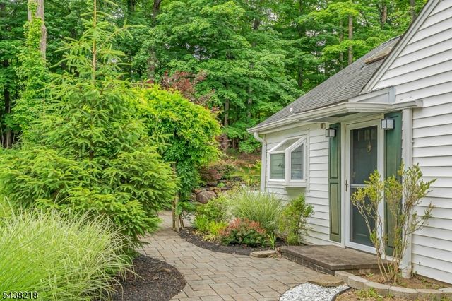 72 Mountain Ave, Warren Twp., NJ 07059
