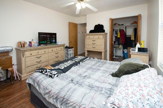 5911 Lucca Avenue SW, Albuquerque, NM 87121