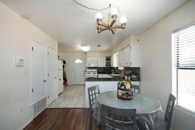 5911 Lucca Avenue SW, Albuquerque, NM 87121