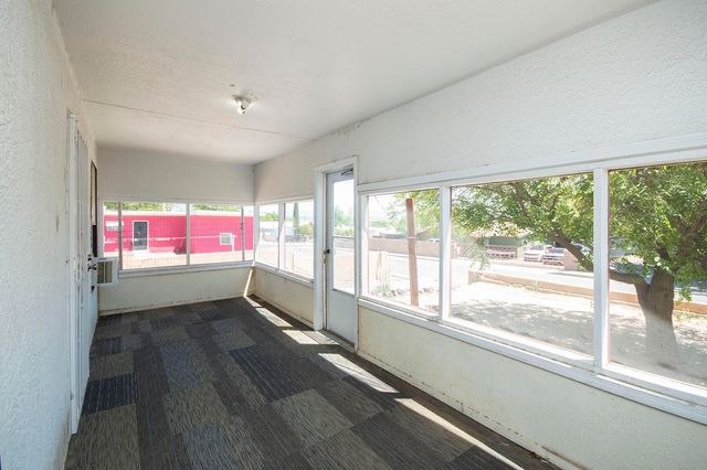 5911 Lucca Avenue SW, Albuquerque, NM 87121