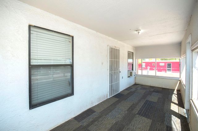 5911 Lucca Avenue SW, Albuquerque, NM 87121