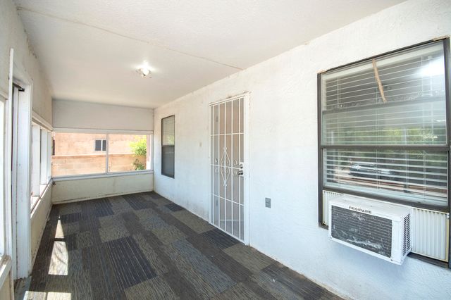 5911 Lucca Avenue SW, Albuquerque, NM 87121