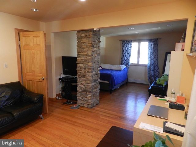 1040 INDIANA, Trenton, NJ 08638