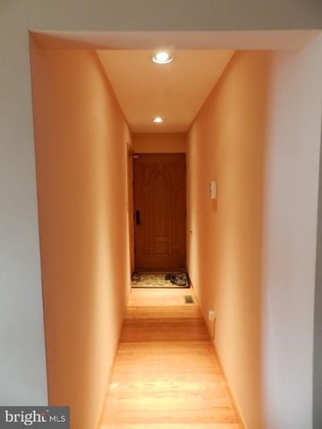 1040 INDIANA, Trenton, NJ 08638