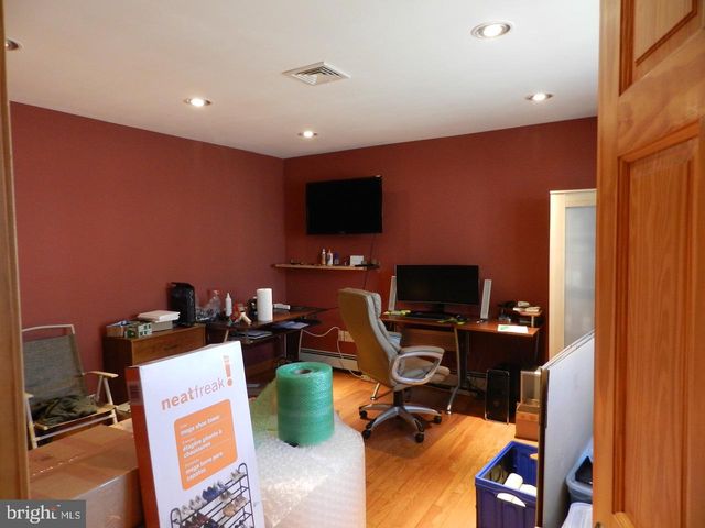 1040 INDIANA, Trenton, NJ 08638