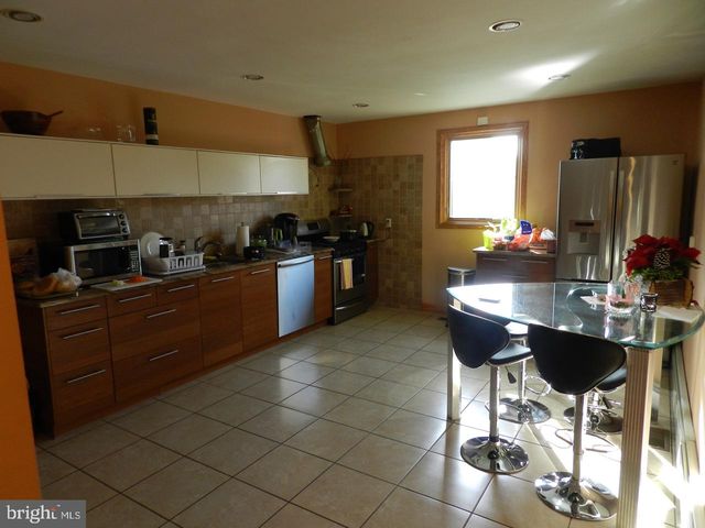 1040 INDIANA, Trenton, NJ 08638