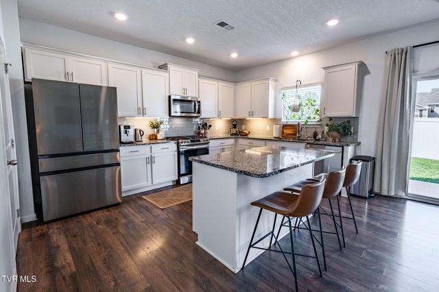 464 Brinkleys Way, Johnson City, TN 37615