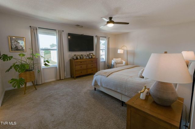 464 Brinkleys Way, Johnson City, TN 37615