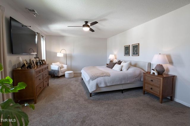 464 Brinkleys Way, Johnson City, TN 37615