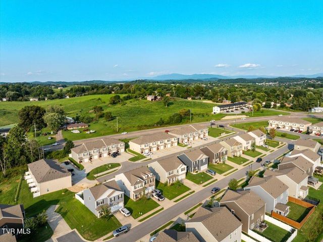 464 Brinkleys Way, Johnson City, TN 37615