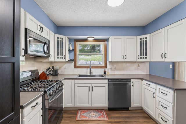 15350 Dunbar Avenue, Apple Valley, MN 55124