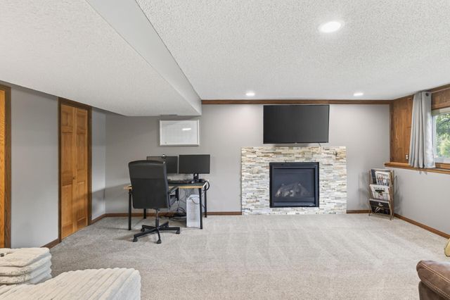15350 Dunbar Avenue, Apple Valley, MN 55124